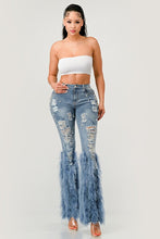 Load image into Gallery viewer, Distressed Pearl Embellished Feather Detail Jeans