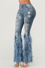 Load image into Gallery viewer, Distressed Pearl Embellished Feather Detail Jeans