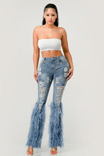 Load image into Gallery viewer, Distressed Pearl Embellished Feather Detail Jeans