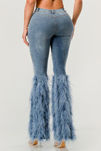 Load image into Gallery viewer, Distressed Pearl Embellished Feather Detail Jeans